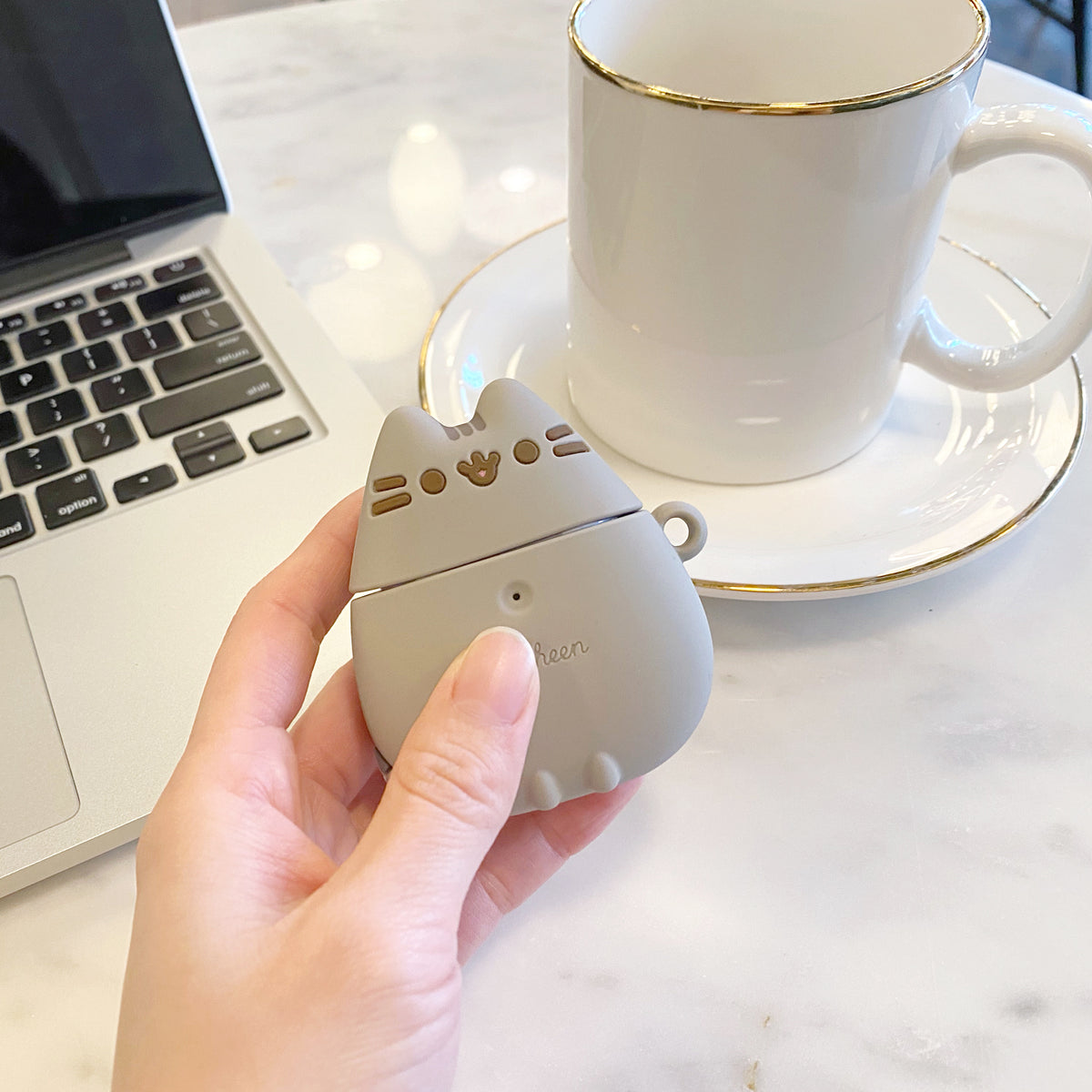 iFace Pusheen the Cat AirPods Case (Standing) for AirPods 1 & 2
